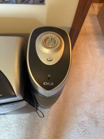 Ativa Paper Shredder and Idylis Room Heater