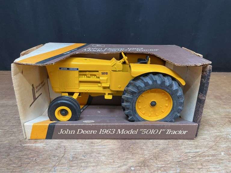 1/16 John Deere 5010I Industrial NIB Ertl image