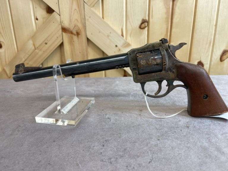 H&R Model 686 .22 LR  DA Revolver image