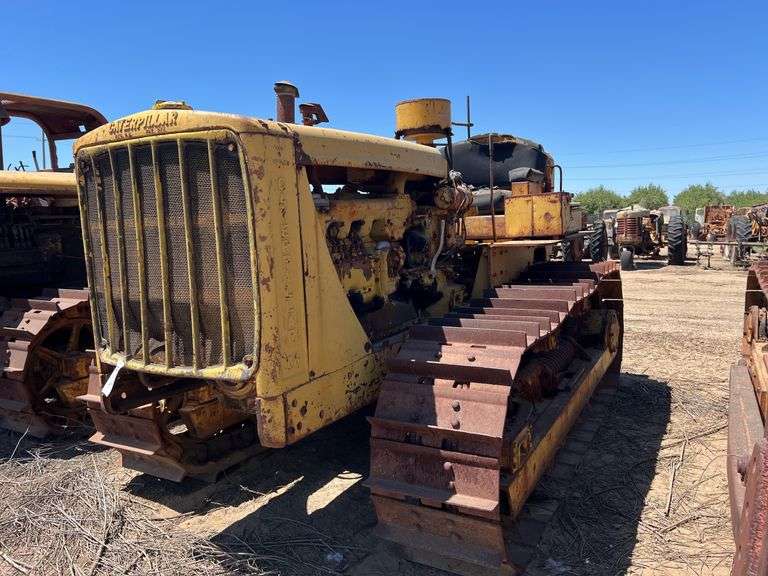 Caterpillar D6 image