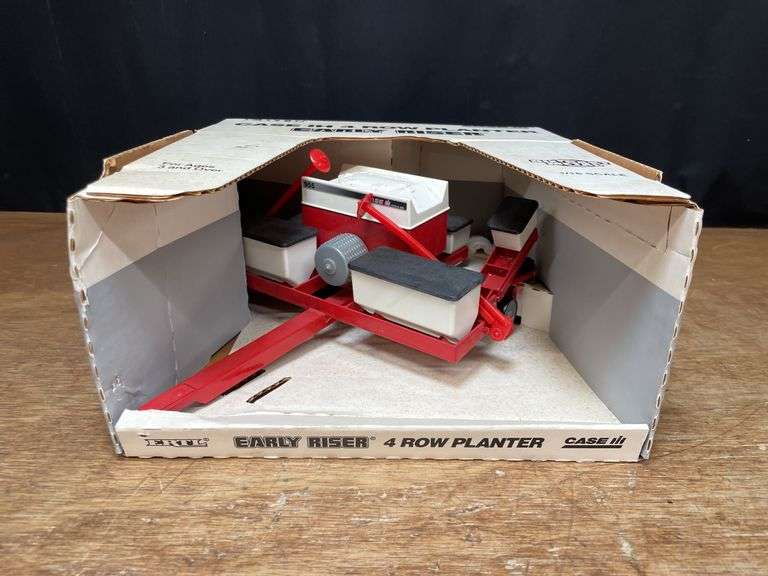 1/16 Case-IH Corn Planter NIB Ertl image