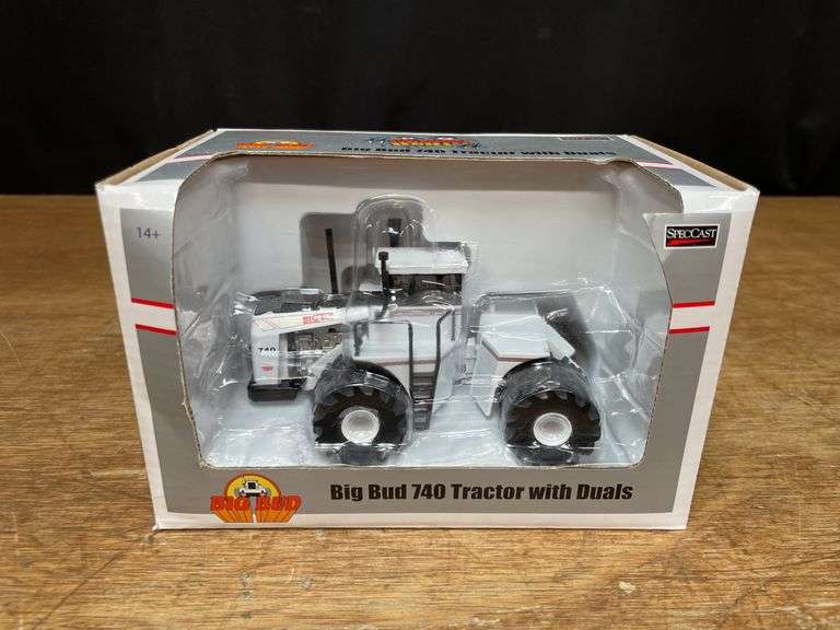 1/64 Big Bud 740 Prairie Monster Series NIB SC image