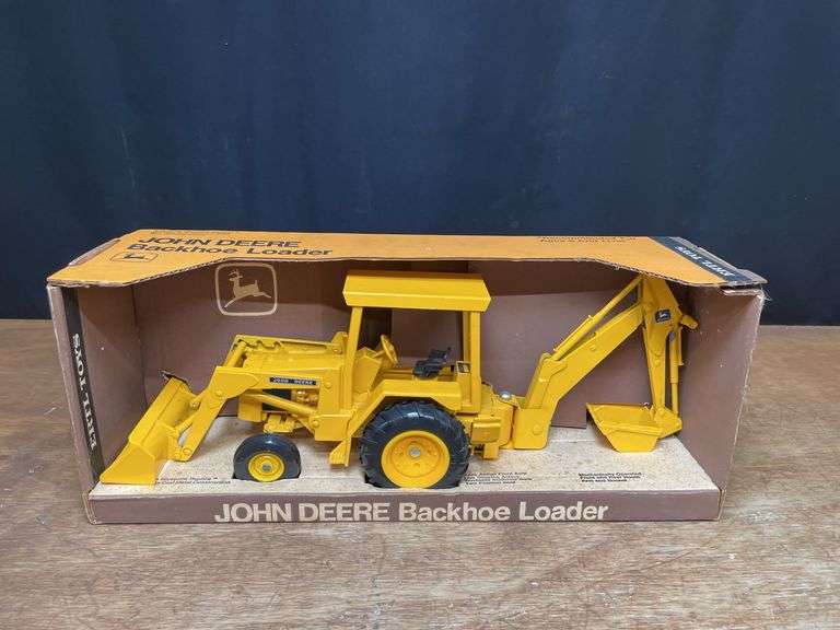 1/16 John Deere Backhoe Loader NIB Ertl image