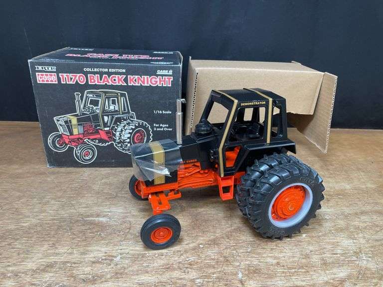 1/16 Case 1170 Black Knight Collector NIB Ertl image