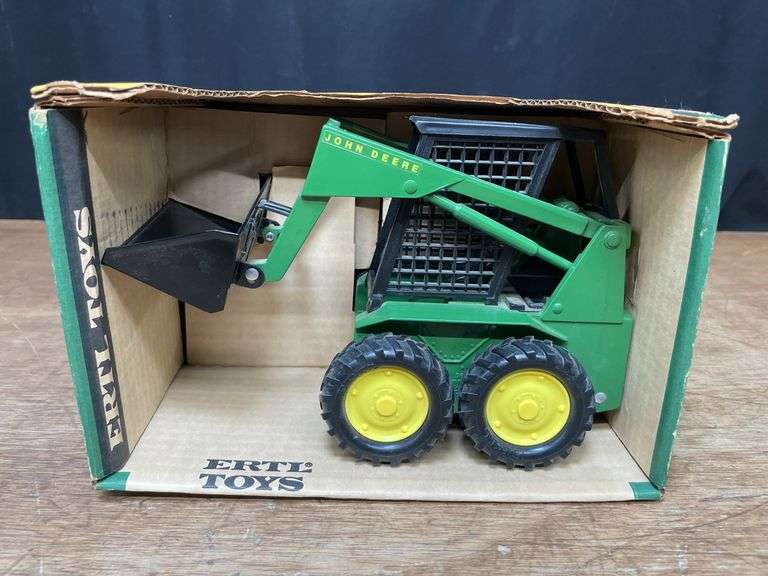 1/16 John Deere Skid Steer NIB Ertl image