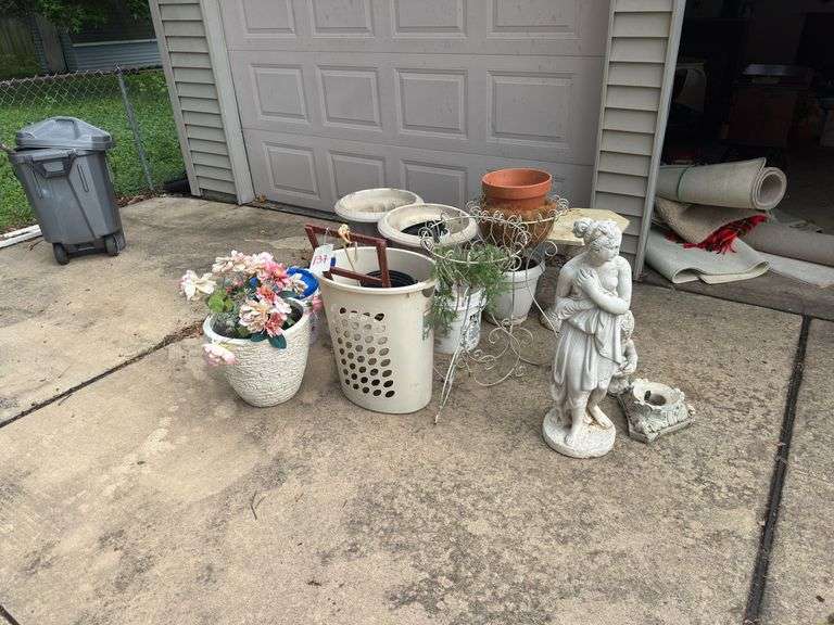 Outdoor Gardening Lot image