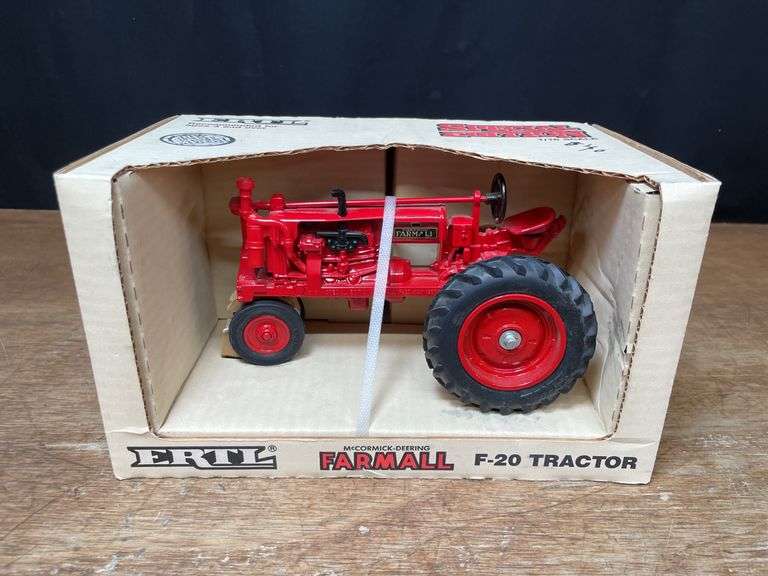 1/16 Farmall F20 Special Edition NIB Ertl image