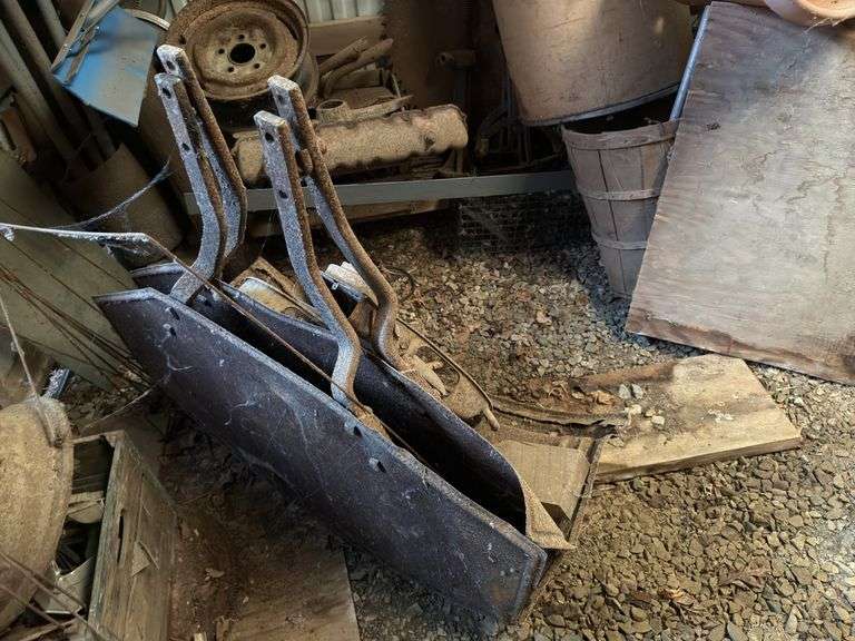Contents East Wall Machine Shed Lean To
