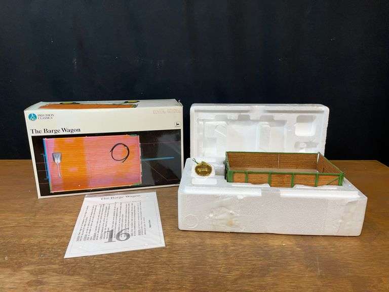 1/16 John Deere Barge Wagon Precision NIB Ertl image