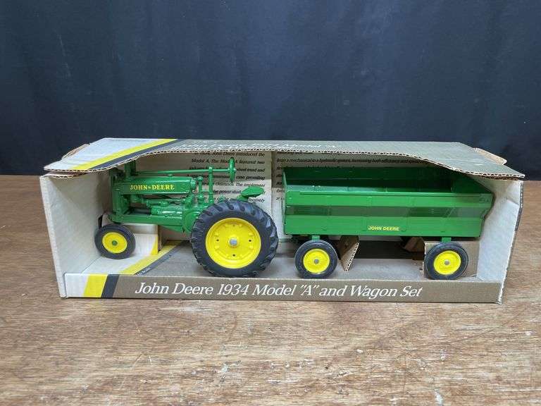 1/16 John Deere A + Wagon Set NIB Ertl image