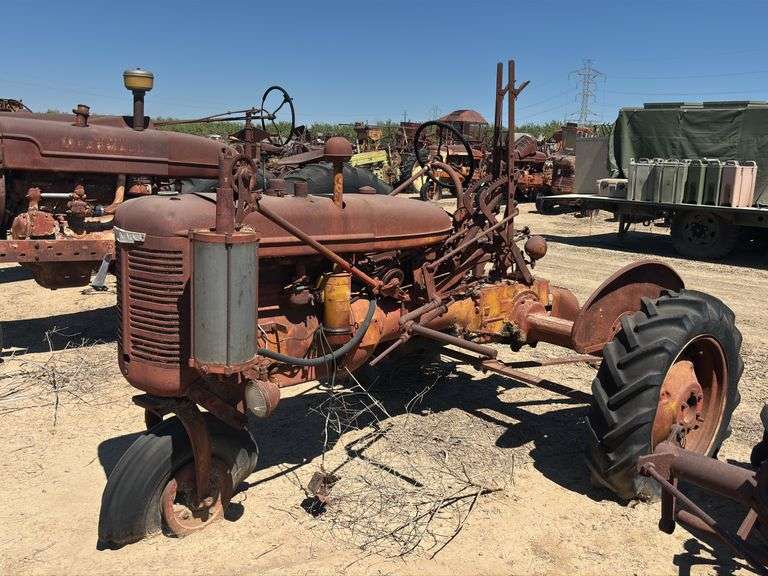 Farmall B Parts Tractor image