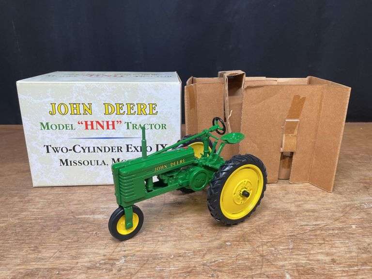 1/16 John Deere HNH 1999 2 Cylinder NIB Ertl image