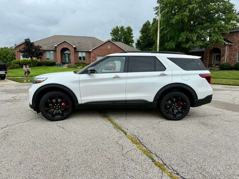 2023 Ford Explorer ST Performance - 2,391 Miles - VIN # 1FM5K8GC9PGC33130