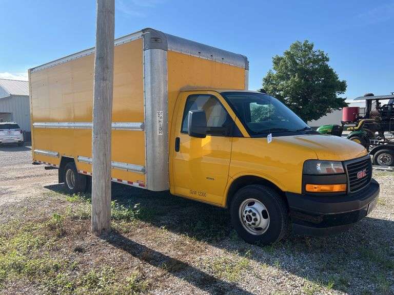 2018  GMC  Savana Box Truck