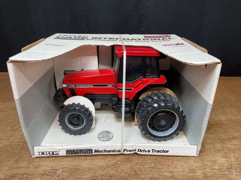 1/16 Case-IH Magnum 7150 Special Edition NIB Ertl image