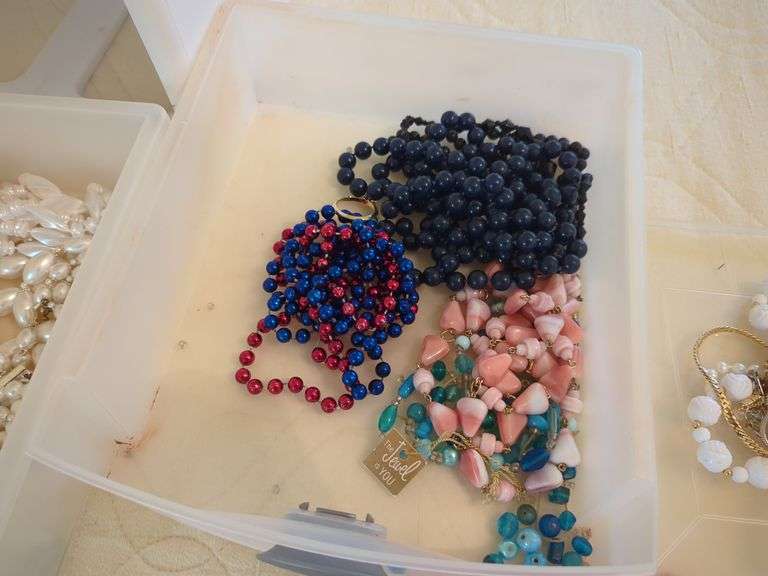 Assorted Jewelry Lot - Necklaces/Earrings