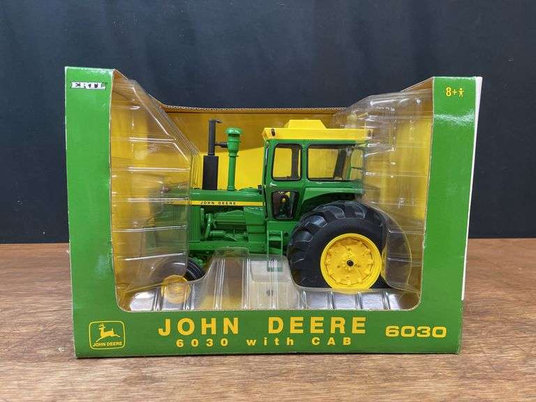 1/16 John Deere 6030 2004 Plow City NIB Ertl image