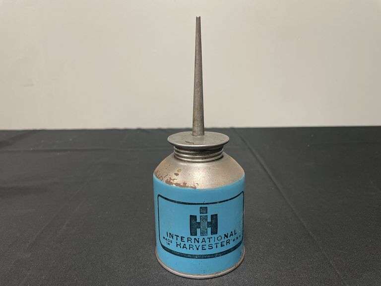 IH Oil Can