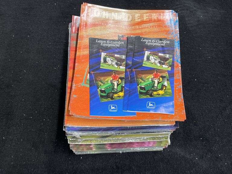 John Deere L&G Sales Literature image