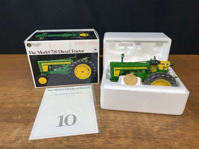 1/16 John Deere 720 Precision NIB Ertl image