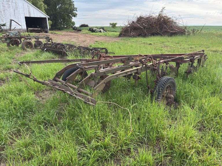 Moline 5 Bottom 14” Pull Type Plow image