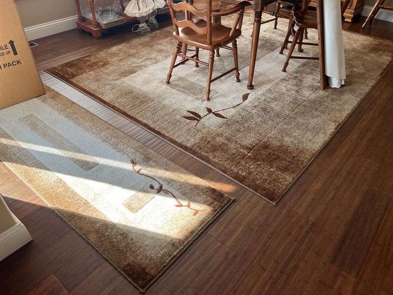Dining Room Area Rug & Runner image