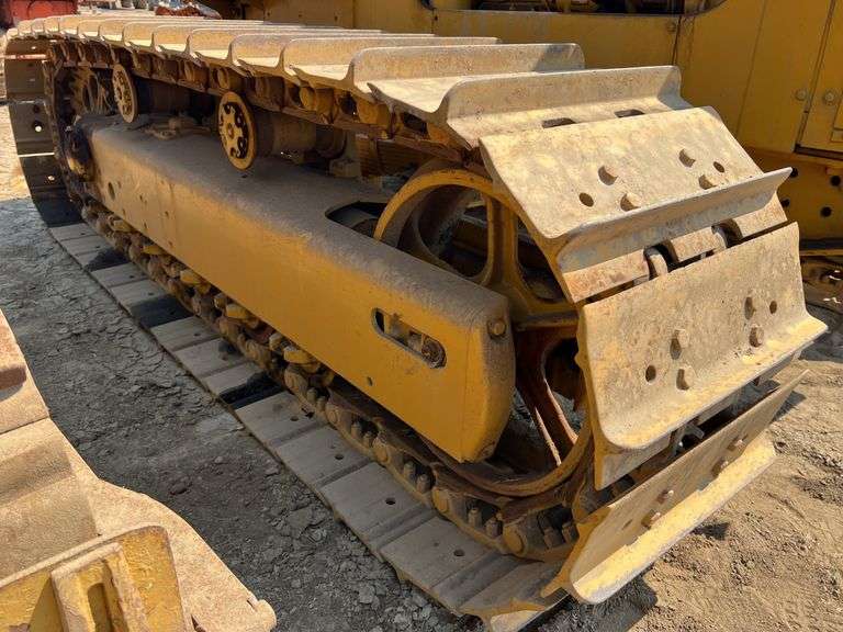Oliver OC-15 Crawler￼ - Aumann Auctions, Inc.