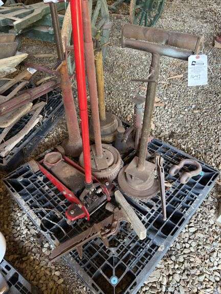 Shop Supplies - Assorted Jacks and Stands image