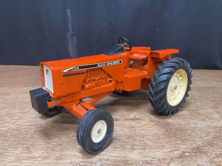 1/16 AC 200 Ertl image