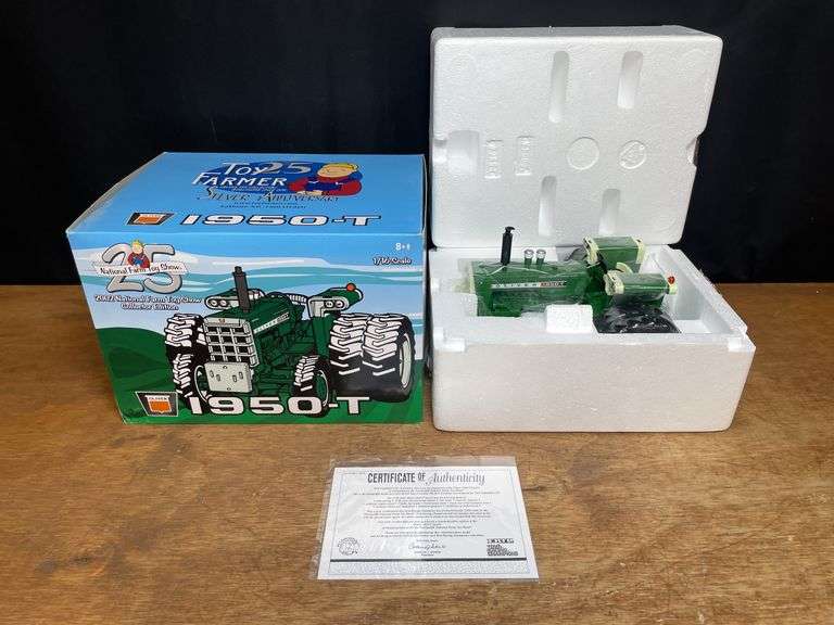 1/16 Oliver 1950-T 2002 NFTS NIB Ertl image