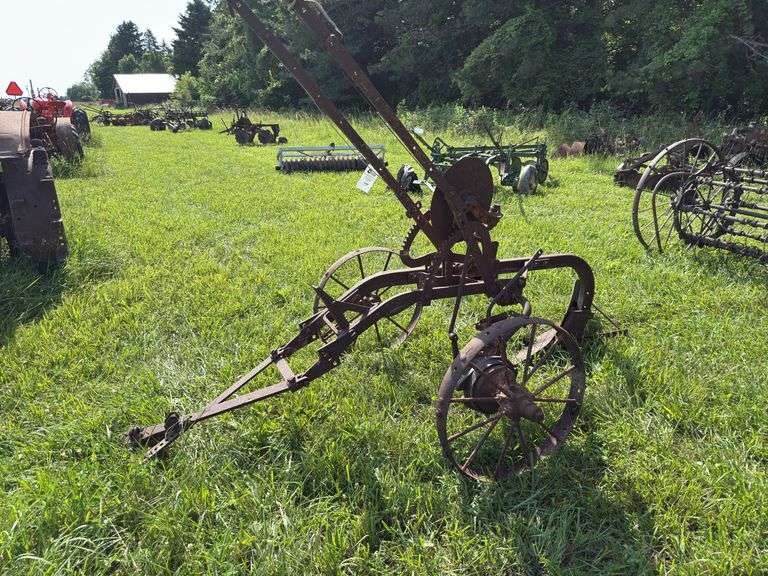 One Bottom International Harvester IHC Trip Plow image