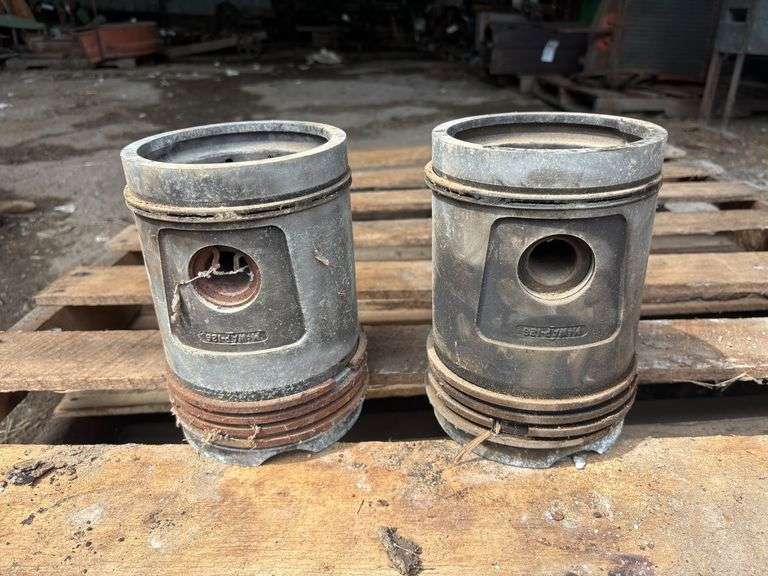 M&W John Deere Model A Pistons image