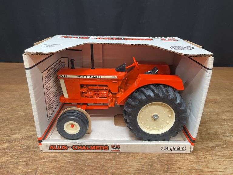 1/16 AC D21 NIB Ertl image