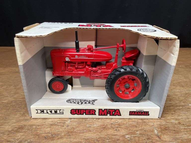 1/16 Farmall Super M-TA NIB Ertl image