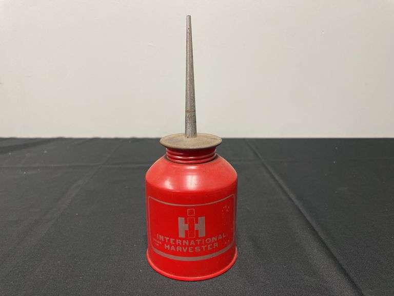 IH Oil Can