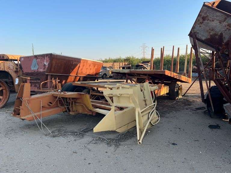 Self Propelled Bale Accumulator image