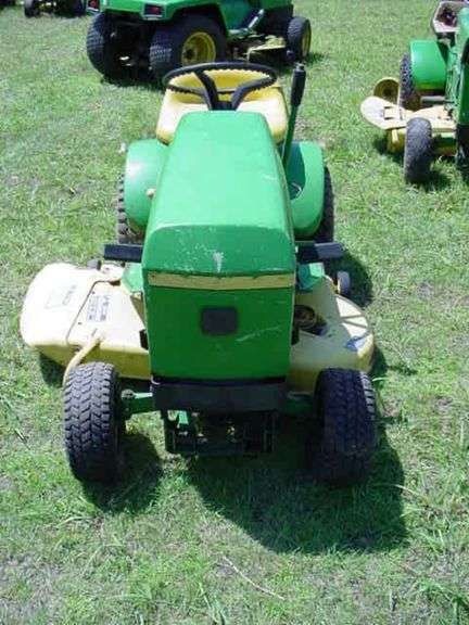 1975 John Deere 100 Round Fender