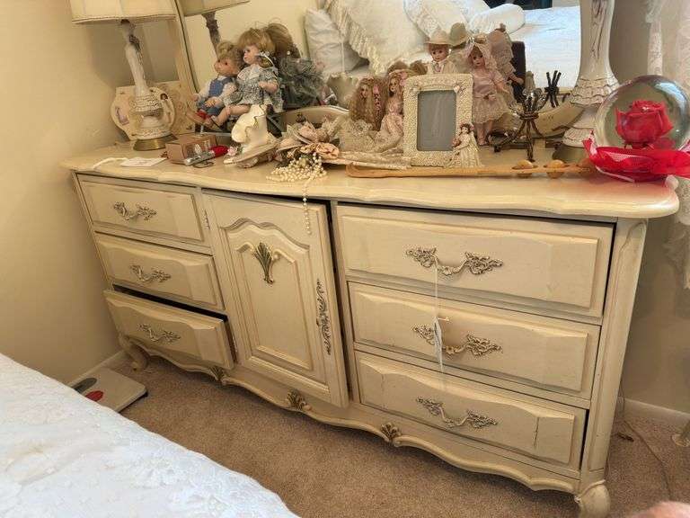 White Vintage Dresser