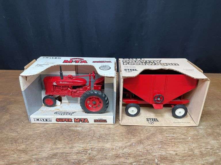 (2) 1/16 Famrall Super M-TA + IH Gravity Wagon NIB Ertl image