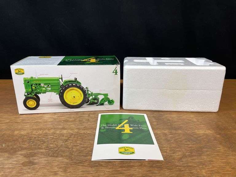 1/16 John Deere 40T Collectors Center NIB Ertl image