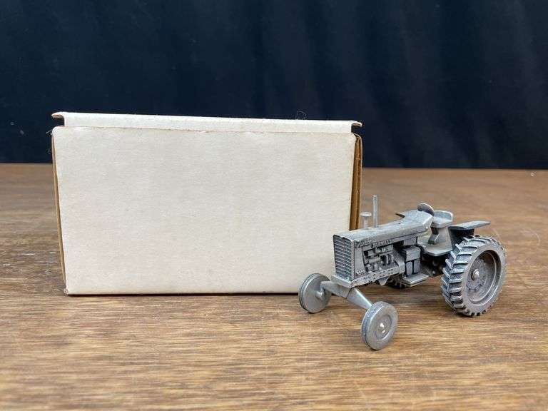 1/43 Farmall 1206 Pewter NIB SC image