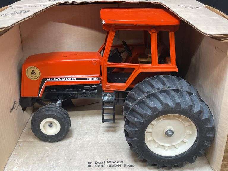1/16 AC 8030 Reno NIB Ertl