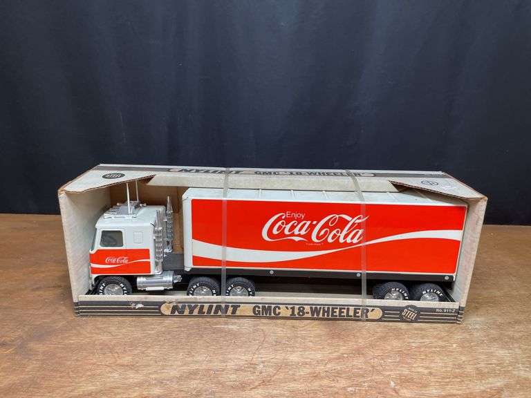 Coca-Cola Semi NIB NyLint image