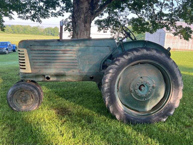 Oliver 77 Row Crop Gas