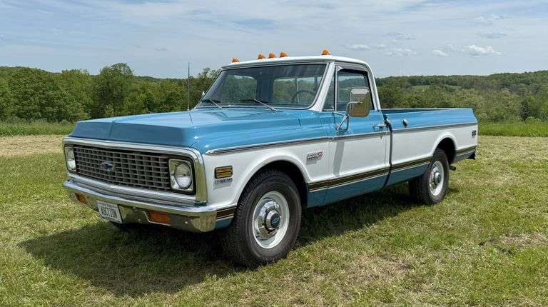 1972 Chevrolet C20 Cheyenne 27k Original Miles image