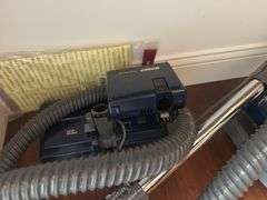Kenmore Whispertone 200 Vaccuum