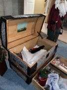 Vintage Trunk w/ Christmas Decor
