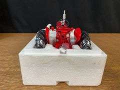 1/16 Farmall 460 Precision NIB Ertl