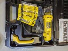 DeWalt Daw660 Heavy Duty Cut Out Tool