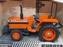 1/16 Kubota L2850 NIB SM